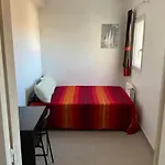 Location De Chambres, Près Des Grands Buffets *