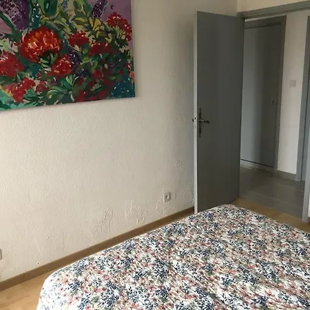 Location De Chambres, Près Des Grands Buffets Narbona